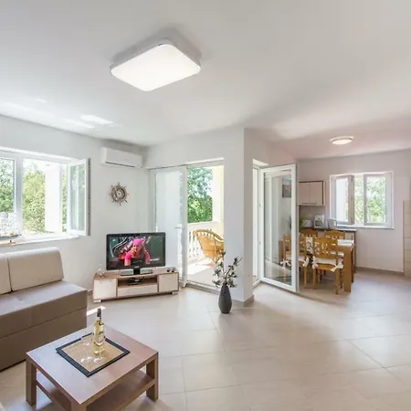 Adria Apartment *